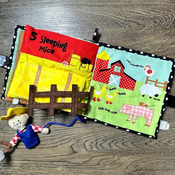 Manhattan Toy Company Farmyard Friends Soft Book EUC - Picture 9 of 12